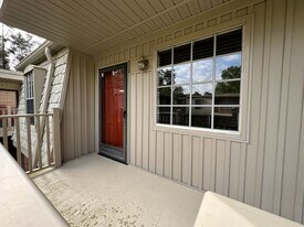 3830 Country Club Rd in Winston-Salem, NC - Building Photo