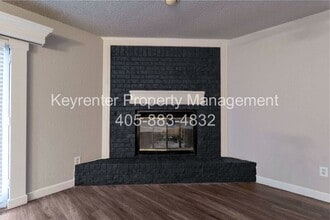 732 Westridge Ct in Yukon, OK - Building Photo - Building Photo