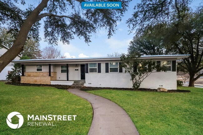 property at 3550 Creston Ct