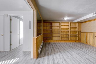 3308 N Bogus Basin Rd in Boise, ID - Foto de edificio - Building Photo