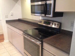 4250 El Camino Real in Palo Alto, CA - Building Photo - Building Photo