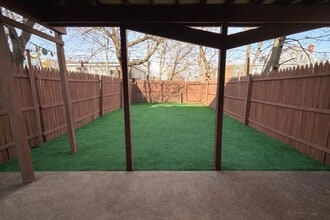 709 W Marshall St in Norristown, PA - Foto de edificio - Building Photo