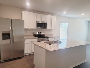 7638 Stud Dr in Elmendorf, TX - Building Photo - Building Photo