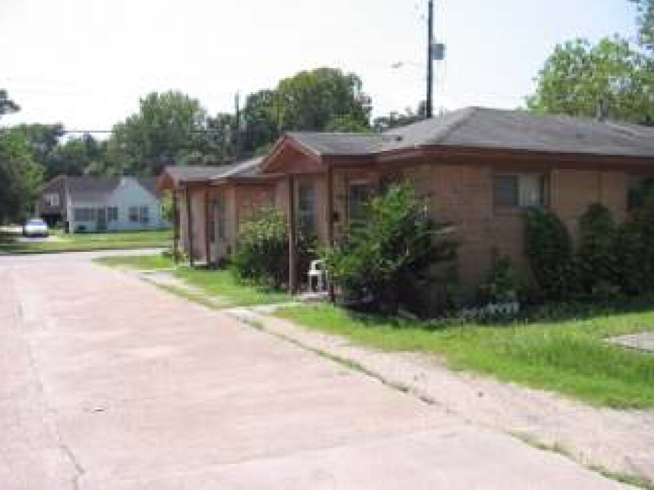 4417-4445 Cavalcade St in Houston, TX - Foto de edificio