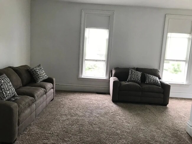 401 W 6th St, Unit Apt 2 in Erie, PA - Building Photo - Building Photo