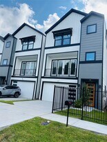 2010 Yates St in Houston, TX - Building Photo