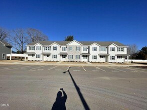 1012 Peony Ln in Youngsville, NC - Building Photo - Building Photo