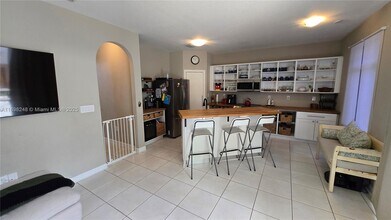 5658 NW 113th Ave in Doral, FL - Building Photo - Building Photo