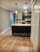 339 Dana Rd in Hendersonville, NC - Building Photo - Building Photo