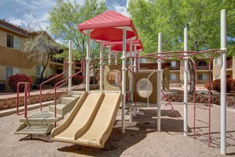 Courtside Apartments in Cottonwood, AZ - Building Photo - Building Photo