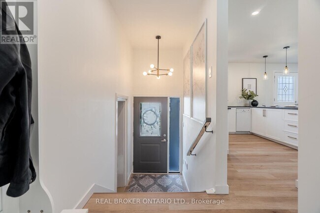 1670 Athans Ave in Ottawa, ON - Building Photo - Building Photo