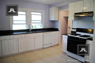 93-97 Undine Rd in Boston, MA - Foto de edificio - Building Photo