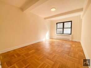 EAST 56 STREET in New York, NY - Building Photo - Building Photo