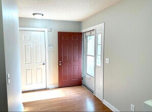 1999 Jasper Ln in Hilliard, OH - Building Photo - Building Photo