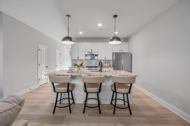 Bellingham Park Townhomes - IMMEDIATE MOVE IN
