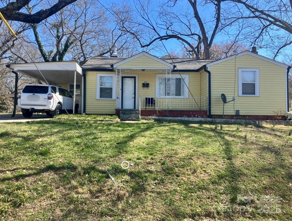 404 S Highland St in Gastonia, NC - Building Photo