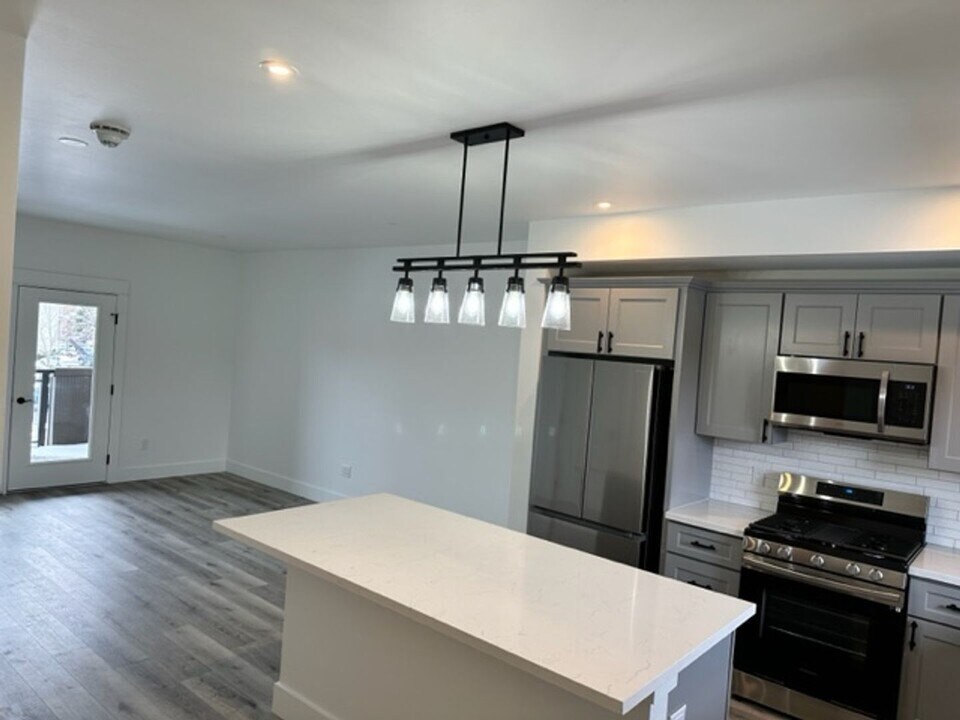 1515 Alder Ct in Bozeman, MT - Foto de edificio