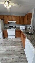 7927 Foxcrest Ct, Unit 7927 Foxcrest Court in Potomac, MD - Building Photo - Building Photo