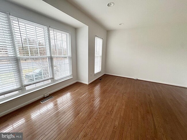 43511 Evian Ln in Chantilly, VA - Building Photo - Building Photo