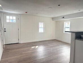 801 Herrington Rd in Elizabeth City, NC - Building Photo - Building Photo