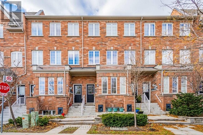 property at 67 Enroutes St