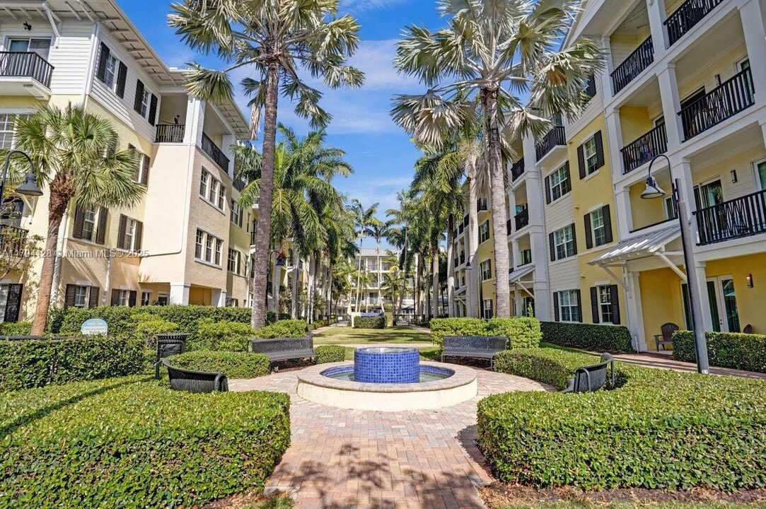 226 N Latitude Cir in Delray Beach, FL - Building Photo