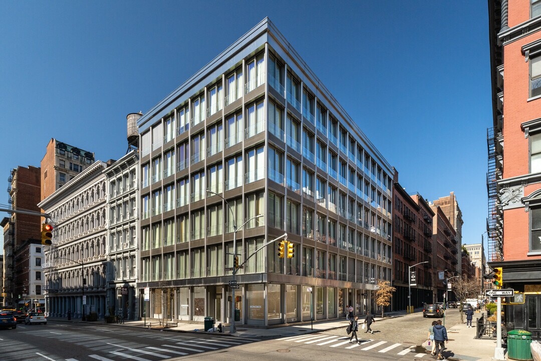 42 Crosby St in New York, NY - Building Photo
