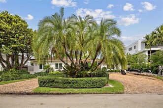 670 Allendale Rd in Key Biscayne, FL - Foto de edificio - Building Photo