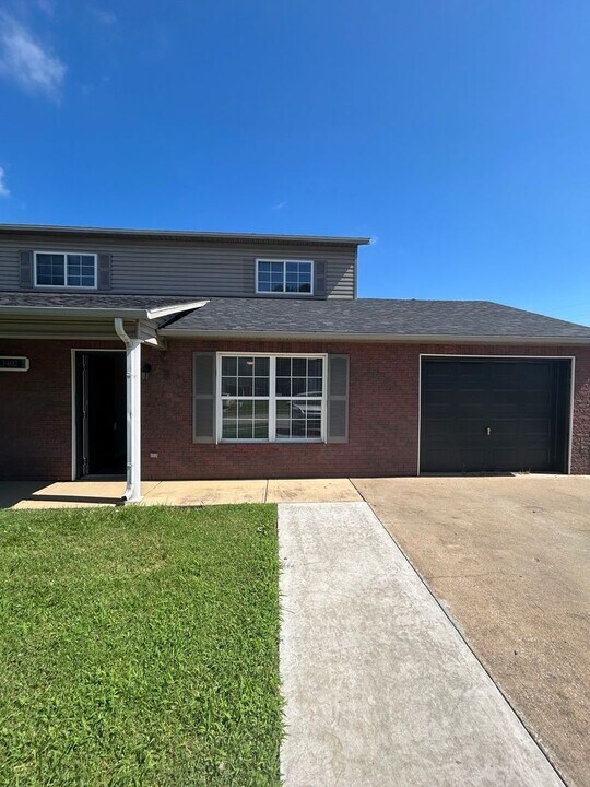 3402 SW Victoria Pl in Bentonville, AR - Foto de edificio
