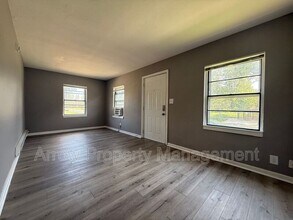 1005 S 17th St in Lincoln, NE - Building Photo - Building Photo