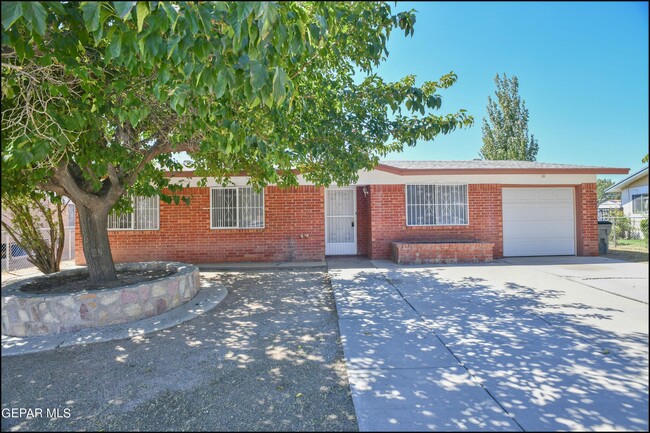 8508 Paddlefoot Ln in El Paso, TX - Foto de edificio - Building Photo