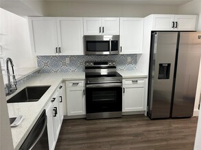 13350 SW 88th Ter in Miami, FL - Building Photo - Building Photo