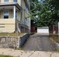 148 Englewood Ave in Bridgeport, CT - Building Photo - Building Photo