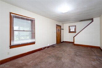 1210 Brown St in Akron, OH - Building Photo - Building Photo