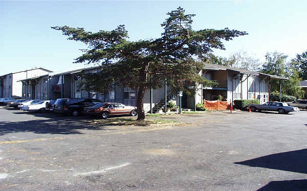 Arbor Glen Apartments in Portland, OR - Building Photo - Building Photo