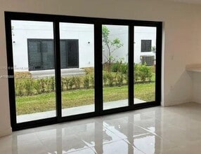 1167 NW 2nd St in Florida City, FL - Building Photo - Building Photo