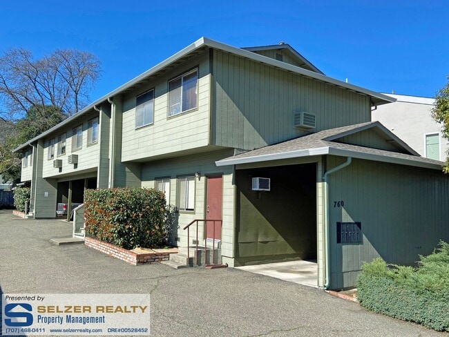property at 760 S Oak St