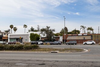 488 S San Vicente Blvd in Los Angeles, CA - Building Photo - Building Photo