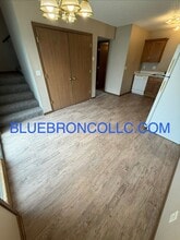 619 Willow Ln in Peculiar, MO - Building Photo - Building Photo