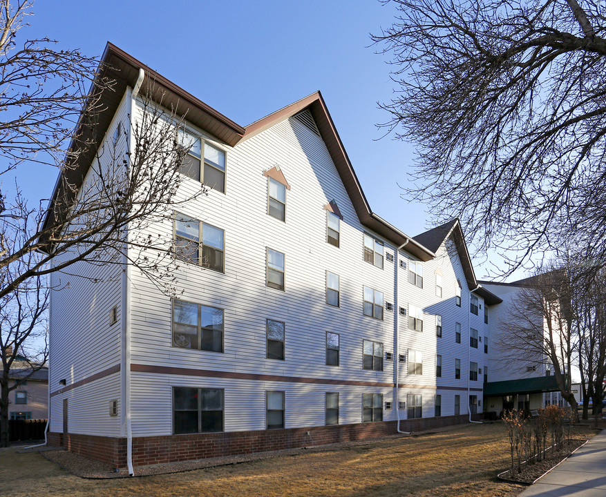 S.E. Hall - Whitney Young Plaza in St. Paul, MN - Building Photo