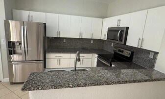 7655 NW 116th Ave in Medley, FL - Building Photo