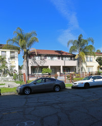 851-857 S New Hampshire Ave in Los Angeles, CA - Foto de edificio - Building Photo