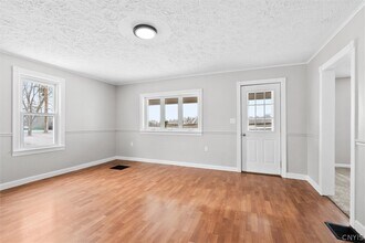 6982 Webster Rd in Auburn, NY - Building Photo - Building Photo