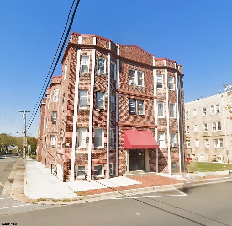 4805 Ventnor Ave in Ventnor City, NJ - Building Photo