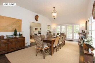 474 Water Mill Towd Rd in Southampton, NY - Building Photo - Building Photo