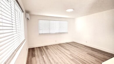 721 N 68th Terrace in Hollywood, FL - Foto de edificio - Building Photo
