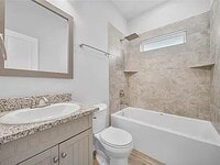 237 Northlawn St photo'