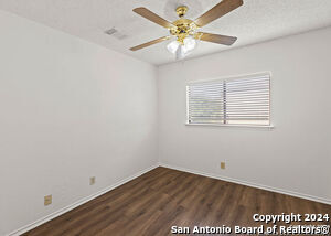 8910 Kenton Briar in San Antonio, TX - Building Photo - Building Photo