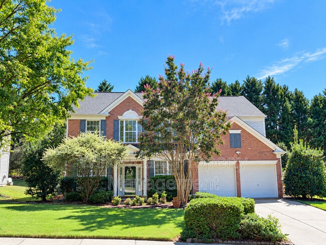 property at 103 Sherwood Forest Pl