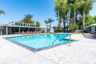 The Grove in San Jose, CA - Building Photo - Building Photo